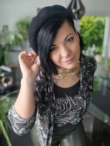 Helen 🌸