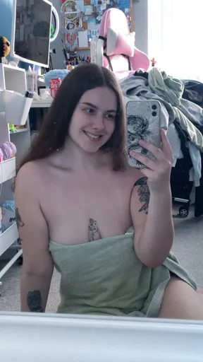 holly 🫶🏻
