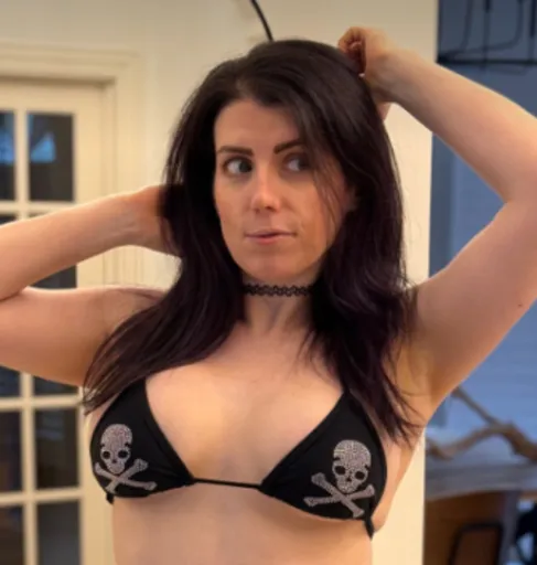 Hop Wiggle VIP - The Cheating Wife 🤫