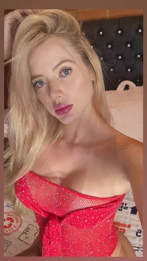 Kisha #1 𝘽𝙡𝙤𝙣𝙙𝙚 𝘽𝙞𝙜 𝘽🍒𝙗𝙨 𝙏𝙖𝙩𝙩𝙤𝙚𝙙 𝙞𝙣 𝙊𝙁💙
