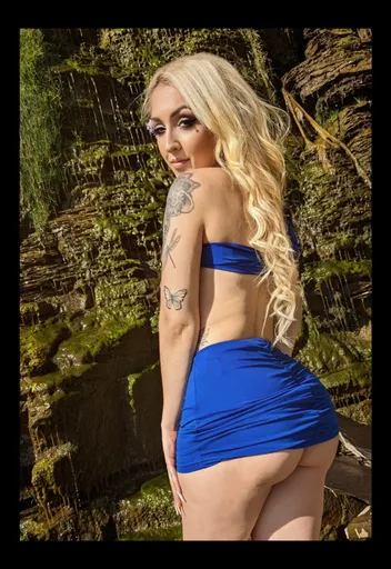 Jenny 🍑 FREE