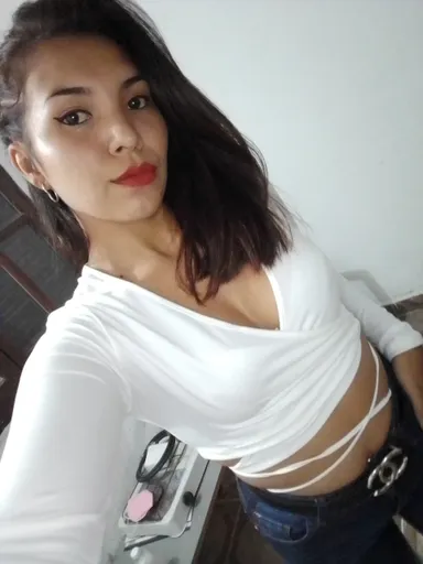 Juicy Brunette