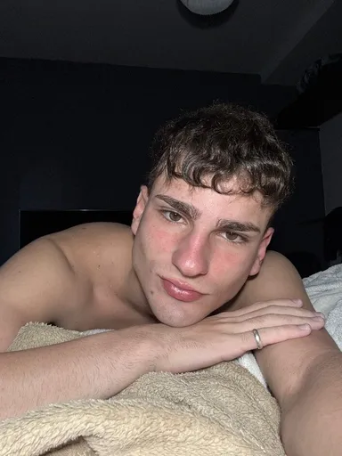 😇🔥julian TWINK🔥🪽