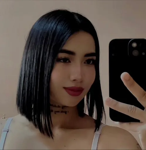 KARELY🔥♥️
