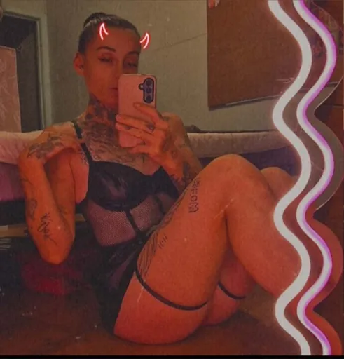 Tattooed 420 babe