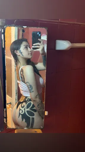 kiaritaxxx