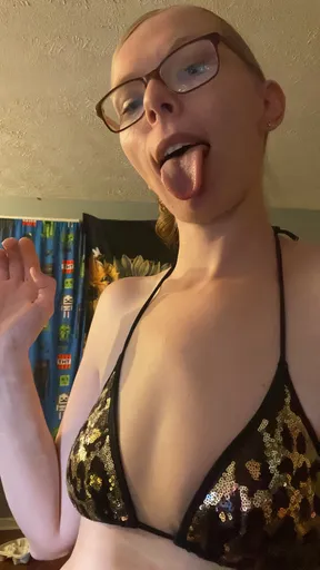 KiKiPAWG