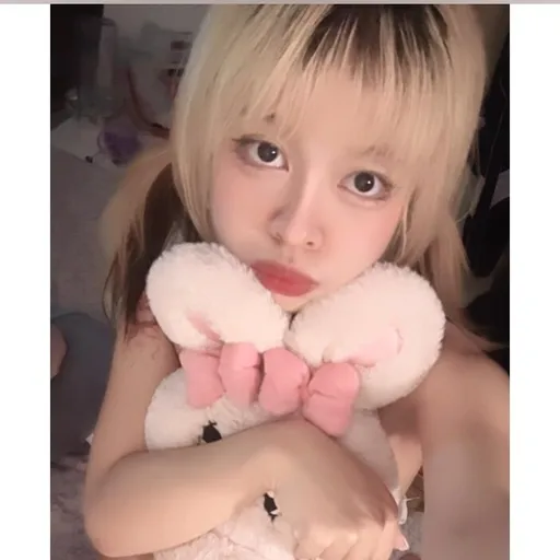 :3