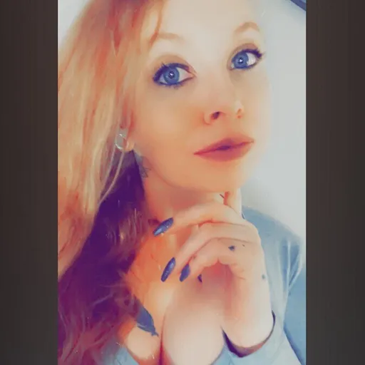 LadyR3dbush