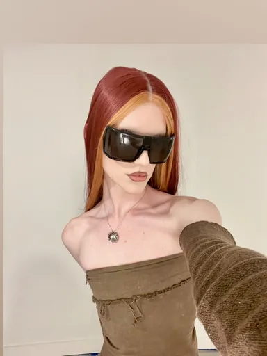 Los Angeles Fembot💄