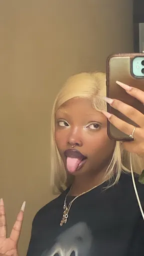 LáshayMarié