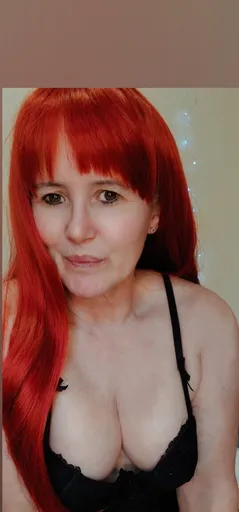 ❤️ LAUNA 💗 SEXY REDHEAD