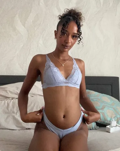 Leila Petite💋