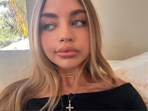 ⋆˚✿˖° Bella ✧˖°.･