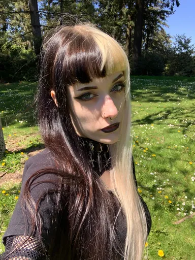 𝔩𝔢𝔵𝔦’𝔰 𝔭𝔯𝔦𝔳𝔞𝔱𝔢 𝔭𝔞𝔤𝔢