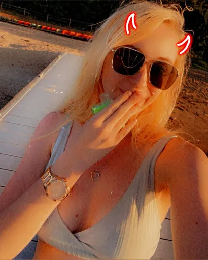 Lilblondie19