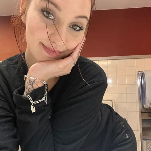 Lilly Lewis