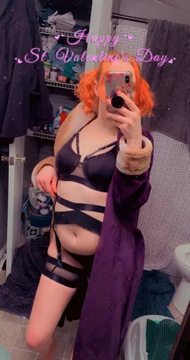 Ella Sewell (Isabella)