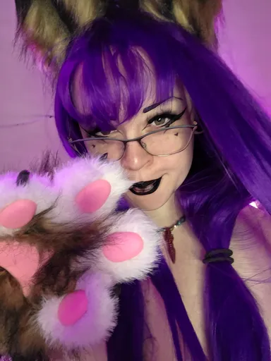 LivvyTheGhoul💜🐾
