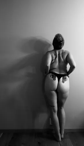 Lizzy G