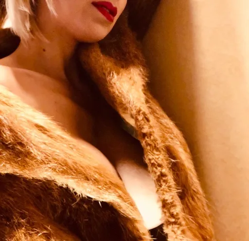 Lola Mask