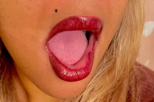 Loopsly Lips