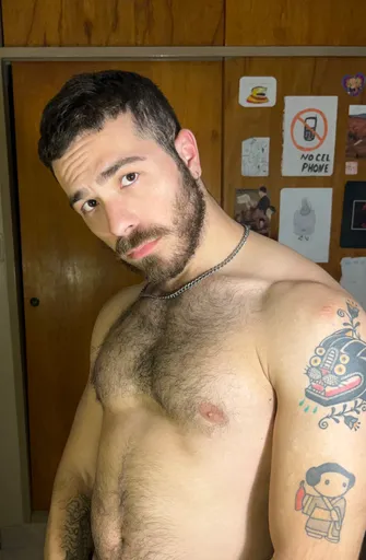 LUCA BIG DICK AND BUTT 🍑🍆