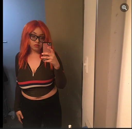 Luna Hollins