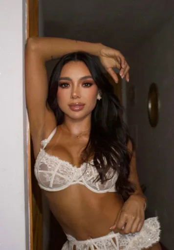 Manuela Quiin