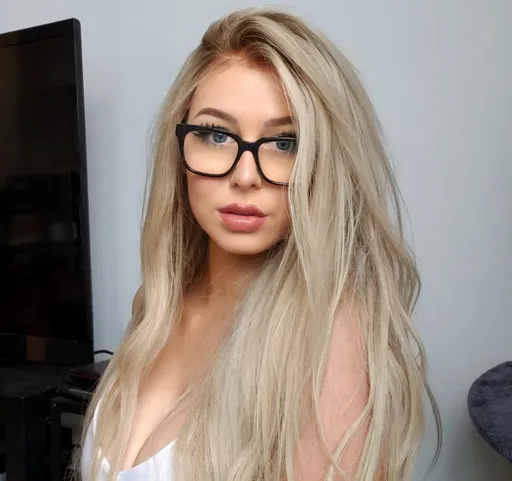 Mikafans
