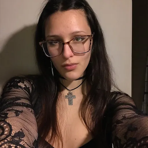Mira Velvet