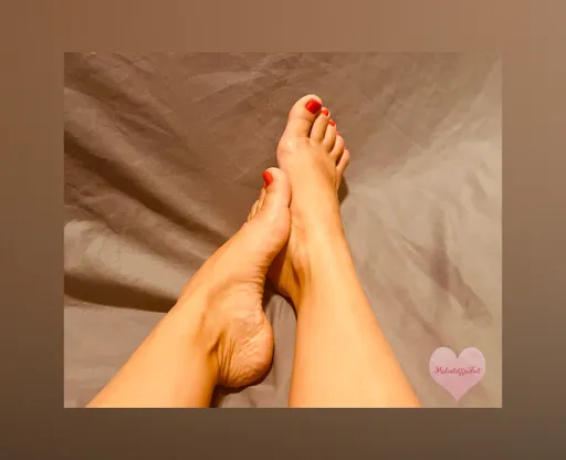 MolentessaFeet