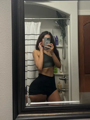 MrsUziBae