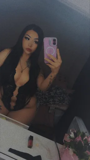 vanessa gomez