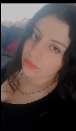 April 💋