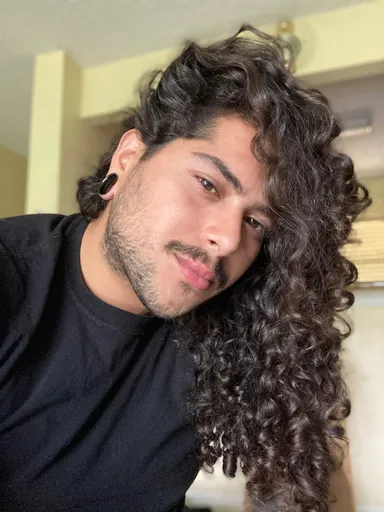 Nadeem 🇵🇰 Married 🤐🤫 Bisexual 😈