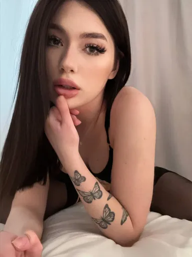 Nicole Queen👑