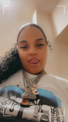 NicoleNicole