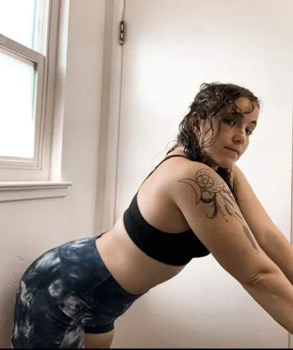 NIkkie Elizabeth