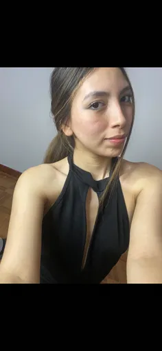Your petite fart girl❤️