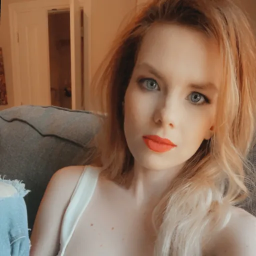 Nora Vain (free account)