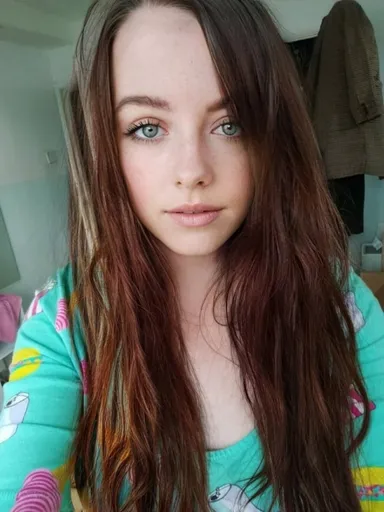 Kitty 🇬🇧  🌶️LIVE STREAM TOMORROW NIGHT!