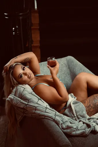 Blondie23
