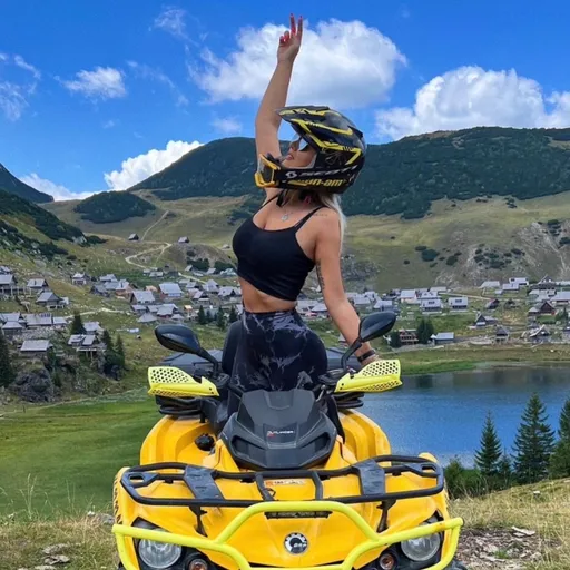 𝕃𝕀𝕍 🤍