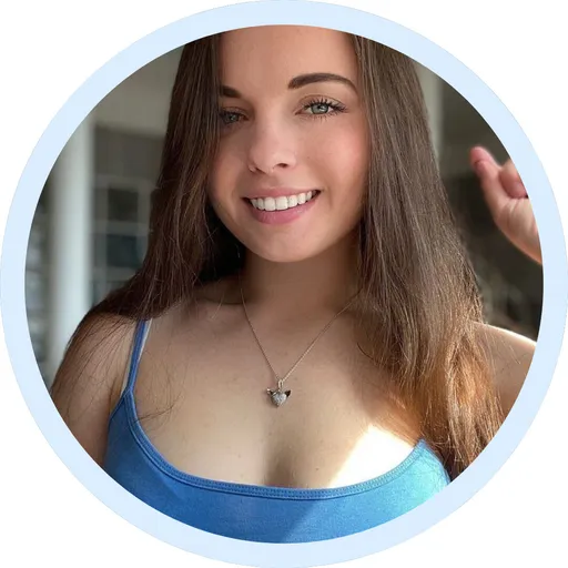 🦋 🅼🅸🆁🅰 ✨ the 19 𝐘𝐎 student