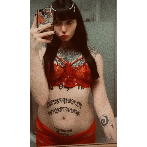 Elvira ~ Mistress Of The Dark