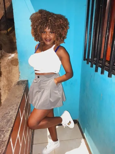 Pamela-bony