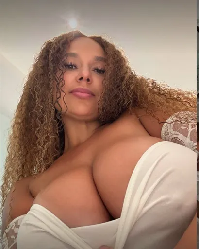 Pamelaalexandrasurprise