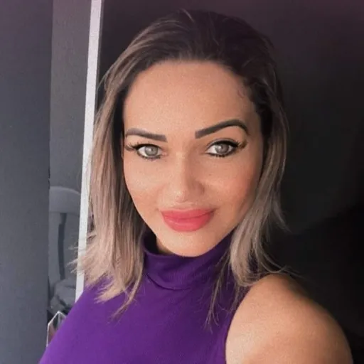 Paula Mickaella