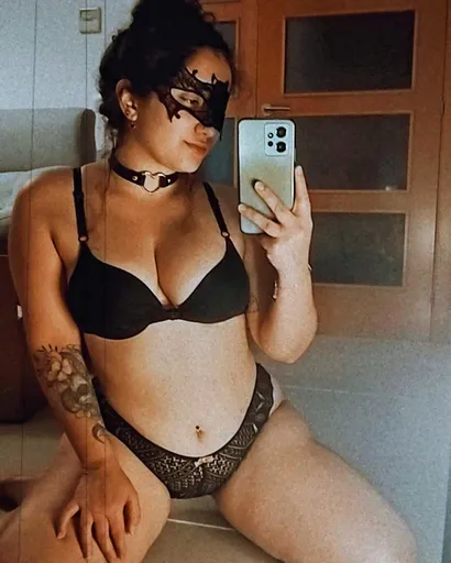 Pecadora mundana